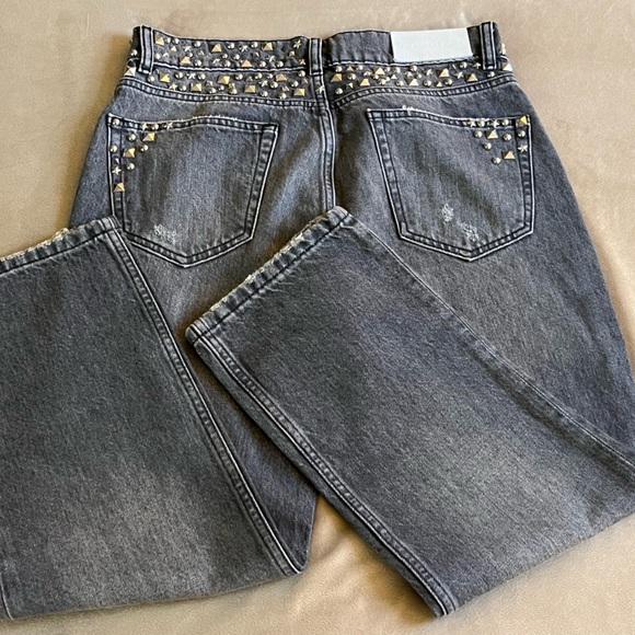 *NWOT* THE KOOPLES NELLY STUDDED GRAY LOW-RISE/CROPPED JEANS - Picture 3 of 12